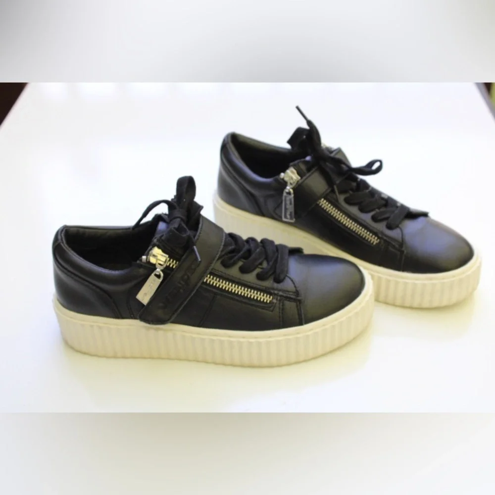 J/slides fashion sneakers